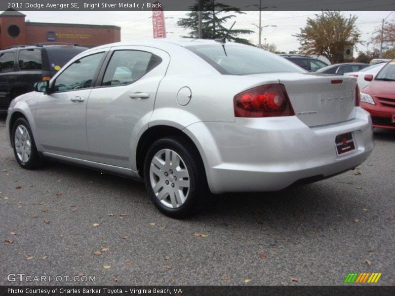 Bright Silver Metallic / Black 2012 Dodge Avenger SE