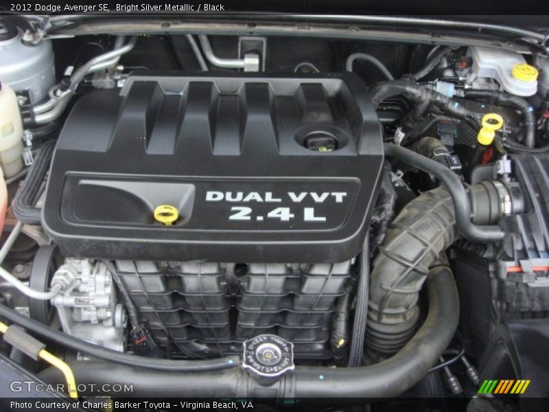 Bright Silver Metallic / Black 2012 Dodge Avenger SE
