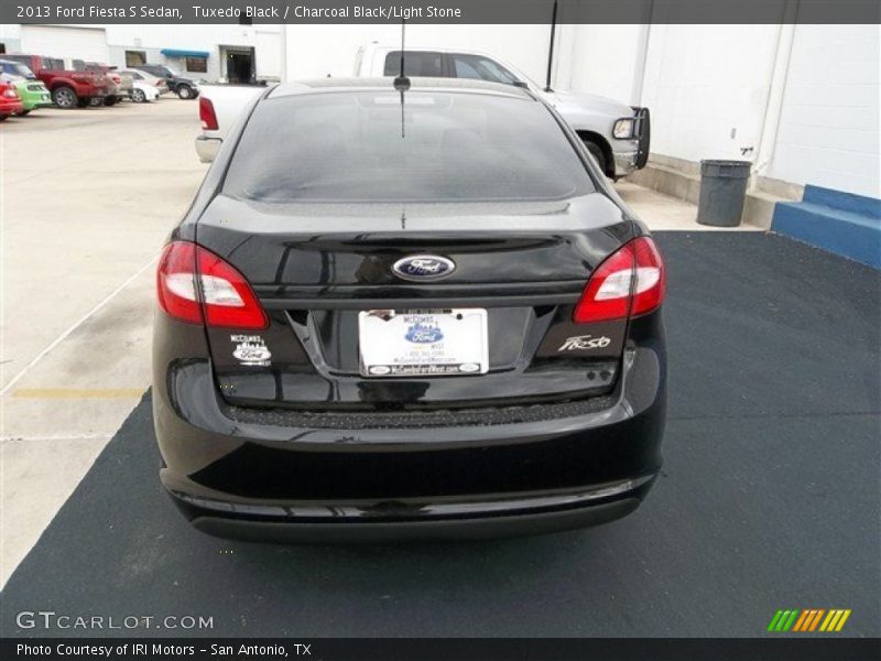 Tuxedo Black / Charcoal Black/Light Stone 2013 Ford Fiesta S Sedan