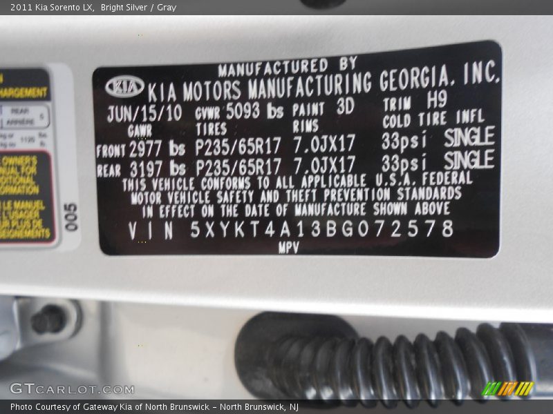 Bright Silver / Gray 2011 Kia Sorento LX