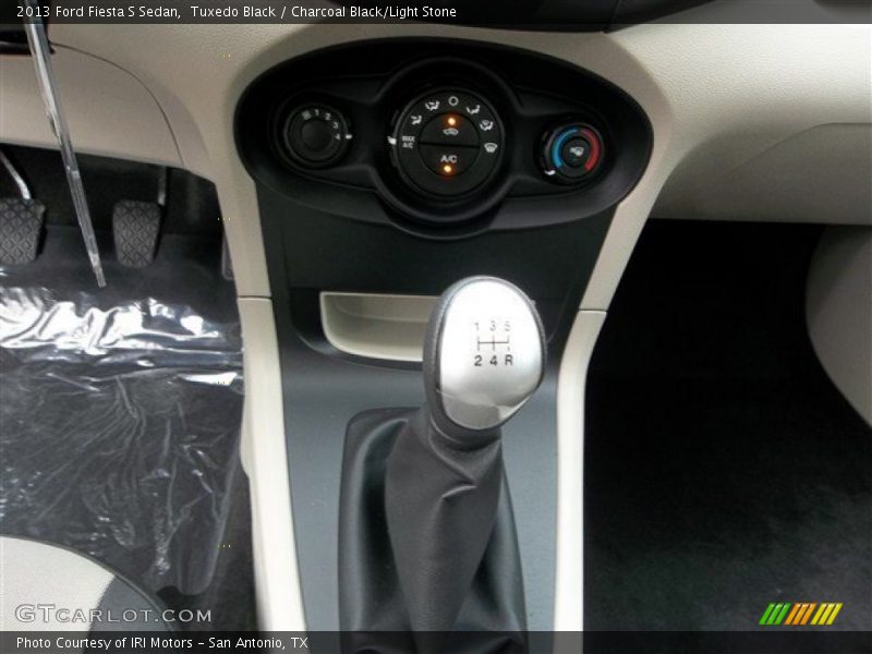 Tuxedo Black / Charcoal Black/Light Stone 2013 Ford Fiesta S Sedan