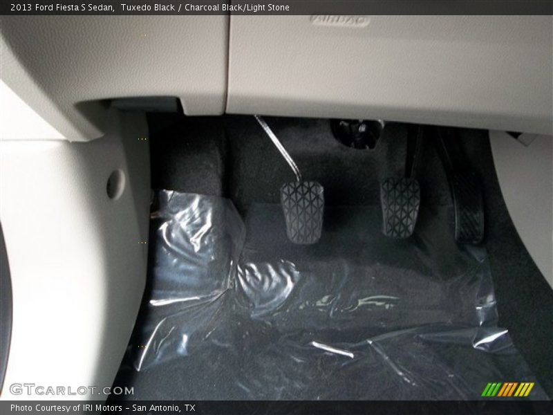 Tuxedo Black / Charcoal Black/Light Stone 2013 Ford Fiesta S Sedan