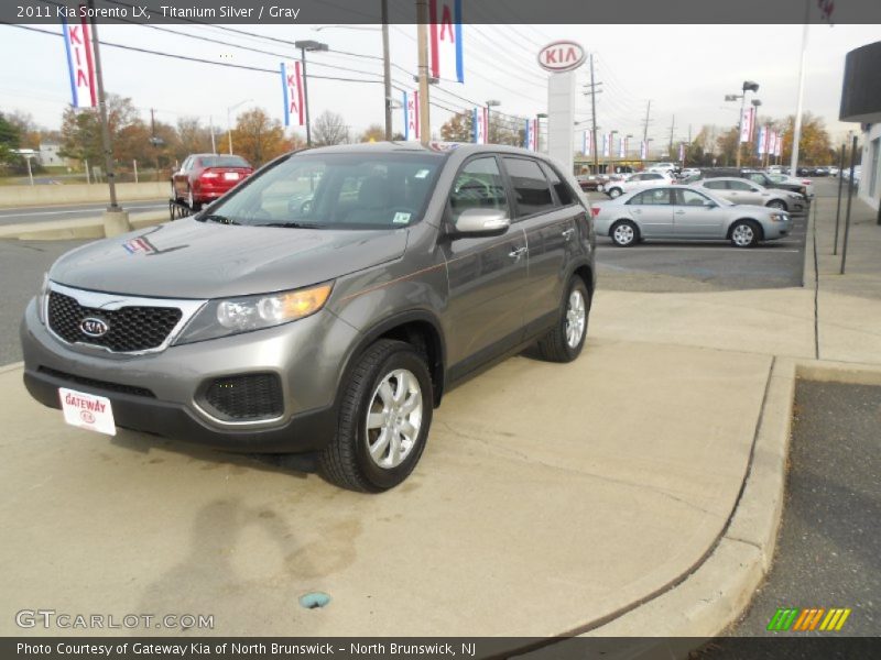 Titanium Silver / Gray 2011 Kia Sorento LX