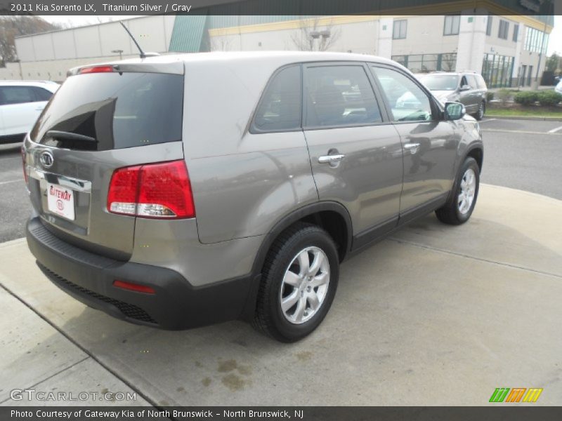 Titanium Silver / Gray 2011 Kia Sorento LX