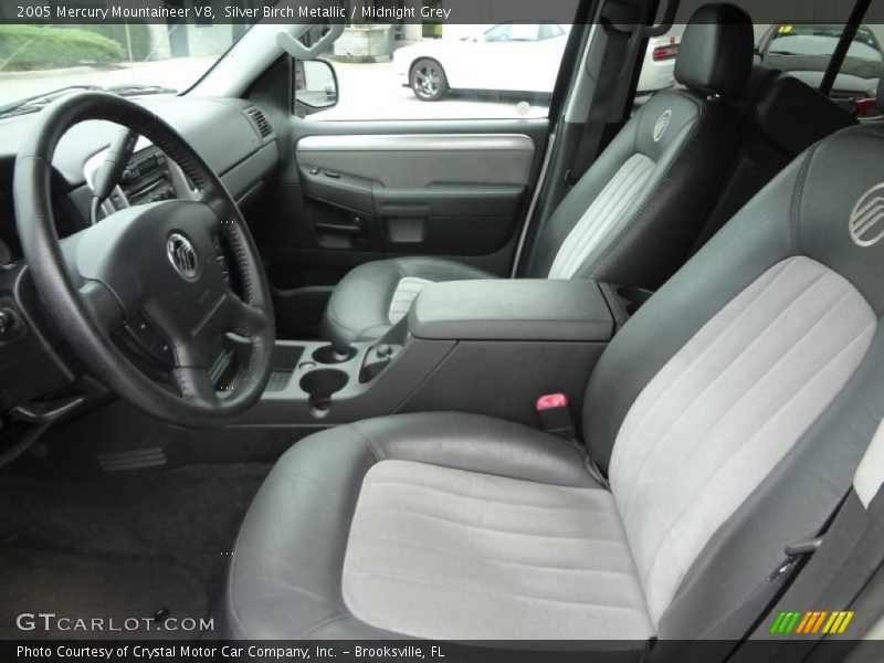 Front Seat of 2005 Mountaineer V8