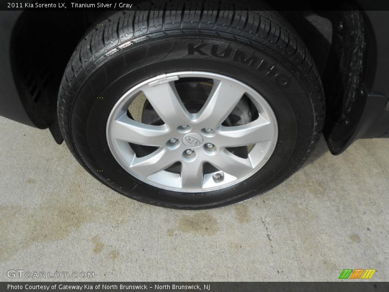 Titanium Silver / Gray 2011 Kia Sorento LX