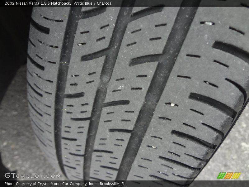 Arctic Blue / Charcoal 2009 Nissan Versa 1.8 S Hatchback