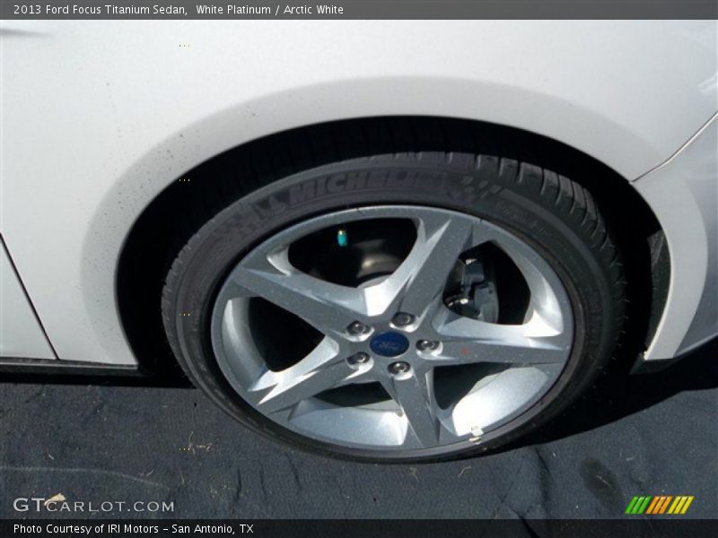White Platinum / Arctic White 2013 Ford Focus Titanium Sedan