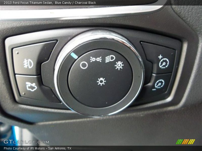 Controls of 2013 Focus Titanium Sedan