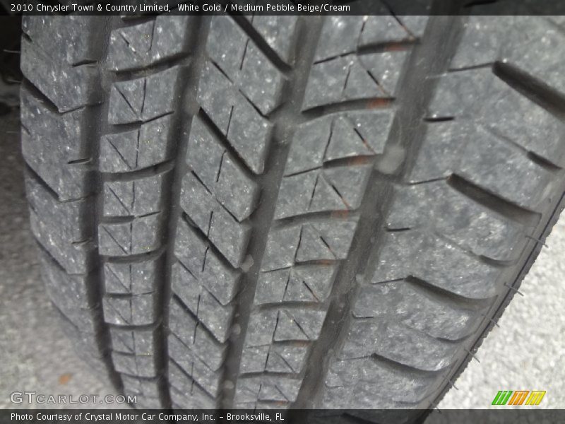 White Gold / Medium Pebble Beige/Cream 2010 Chrysler Town & Country Limited