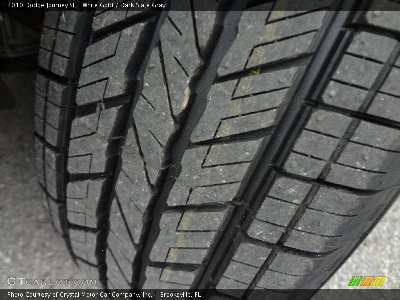 White Gold / Dark Slate Gray 2010 Dodge Journey SE