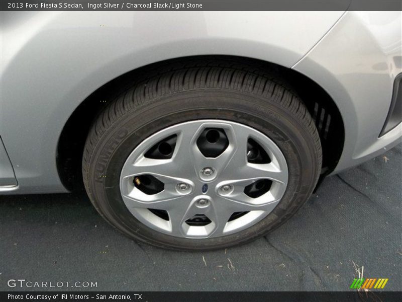 Ingot Silver / Charcoal Black/Light Stone 2013 Ford Fiesta S Sedan