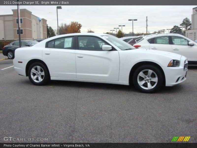 Bright White / Black 2011 Dodge Charger SE