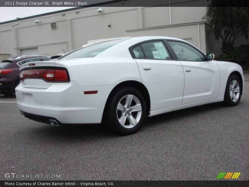 Bright White / Black 2011 Dodge Charger SE