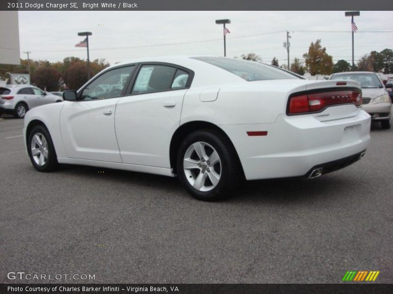 Bright White / Black 2011 Dodge Charger SE