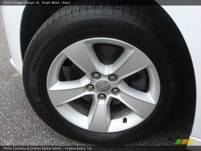 Bright White / Black 2011 Dodge Charger SE