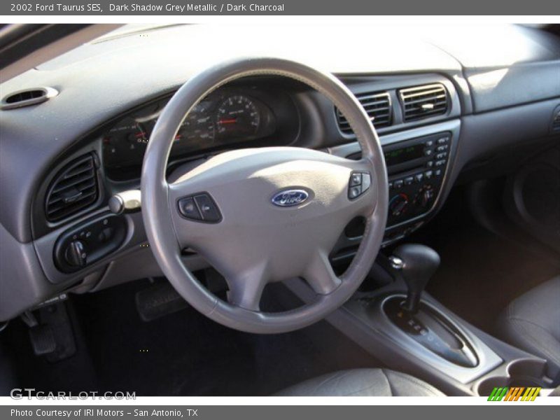 Dashboard of 2002 Taurus SES