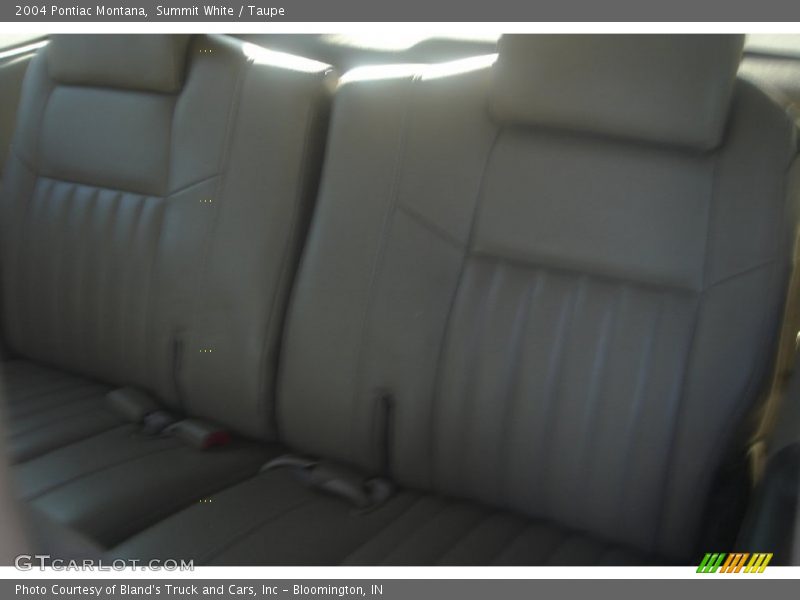 Summit White / Taupe 2004 Pontiac Montana