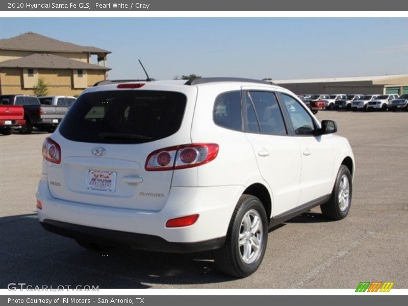 Pearl White / Gray 2010 Hyundai Santa Fe GLS