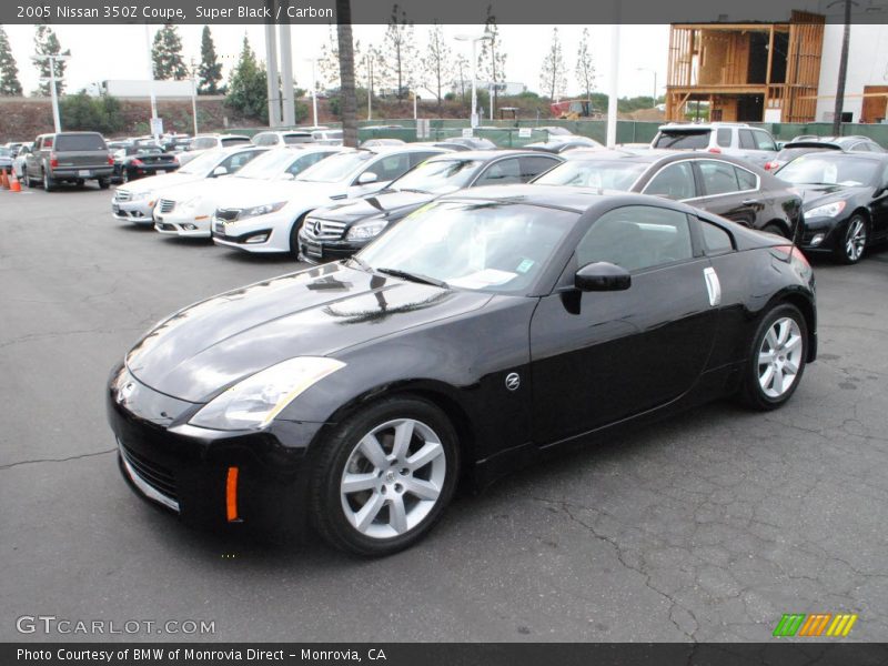 Front 3/4 View of 2005 350Z Coupe