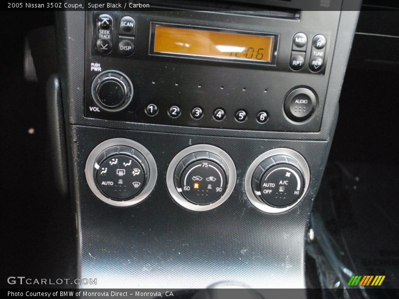 Controls of 2005 350Z Coupe