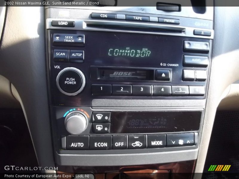 Sunlit Sand Metallic / Blond 2002 Nissan Maxima GLE