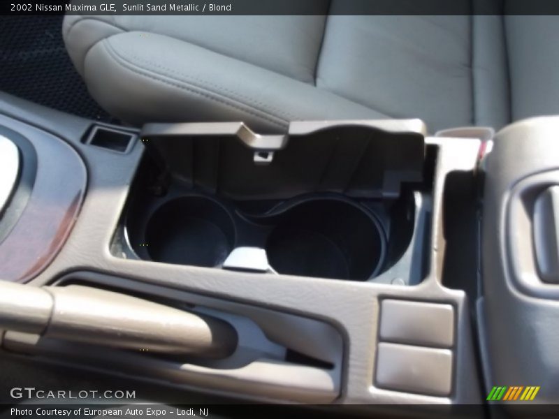 Sunlit Sand Metallic / Blond 2002 Nissan Maxima GLE