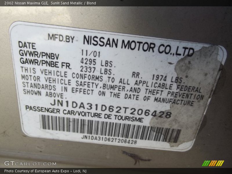 Sunlit Sand Metallic / Blond 2002 Nissan Maxima GLE