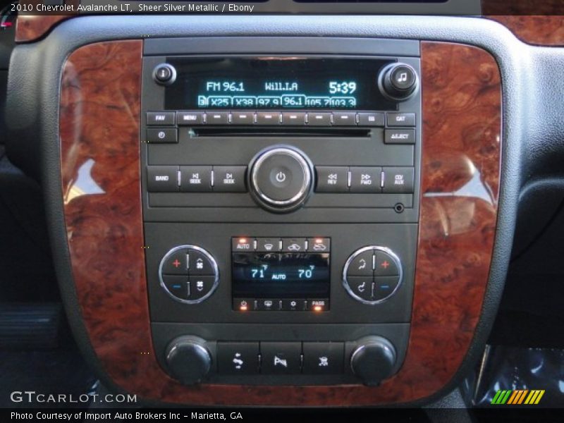 Sheer Silver Metallic / Ebony 2010 Chevrolet Avalanche LT