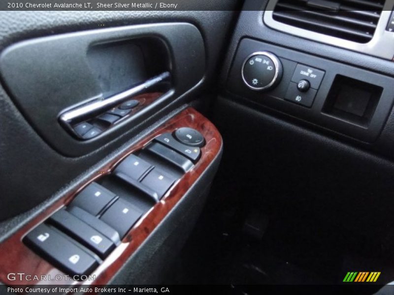 Sheer Silver Metallic / Ebony 2010 Chevrolet Avalanche LT
