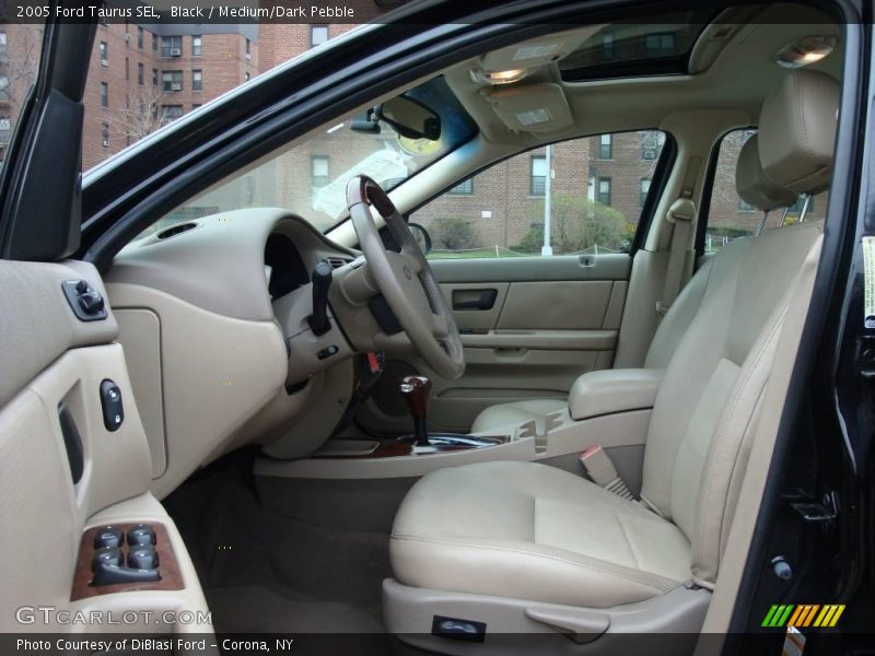Black / Medium/Dark Pebble 2005 Ford Taurus SEL