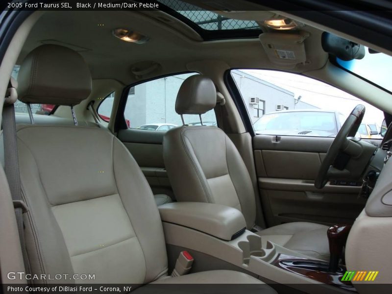 Black / Medium/Dark Pebble 2005 Ford Taurus SEL