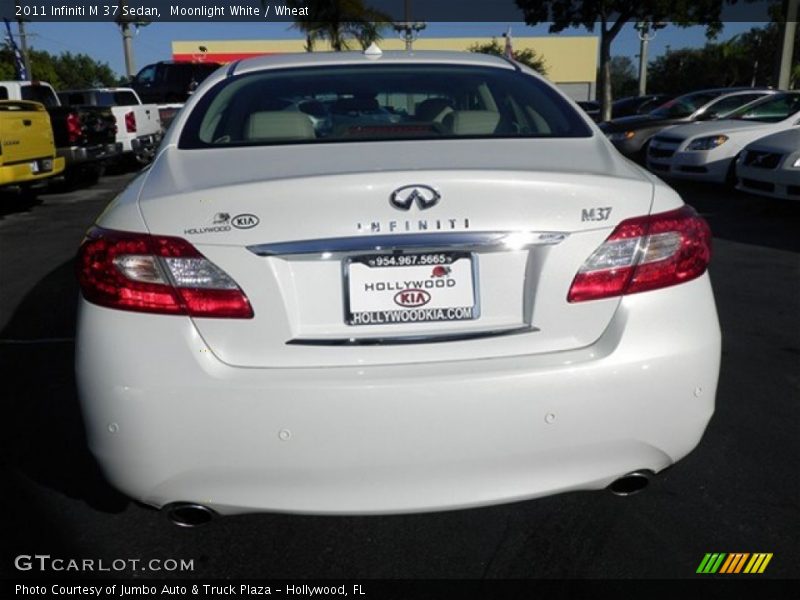 Moonlight White / Wheat 2011 Infiniti M 37 Sedan