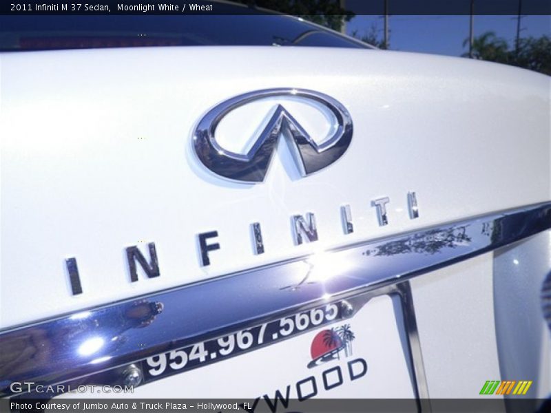 Moonlight White / Wheat 2011 Infiniti M 37 Sedan