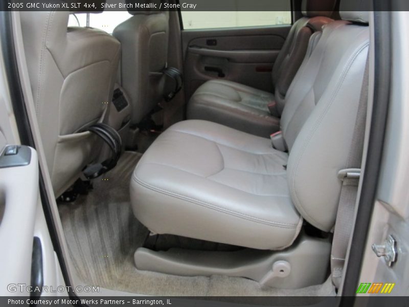 Silver Birch Metallic / Stone Gray 2005 GMC Yukon XL SLT 4x4