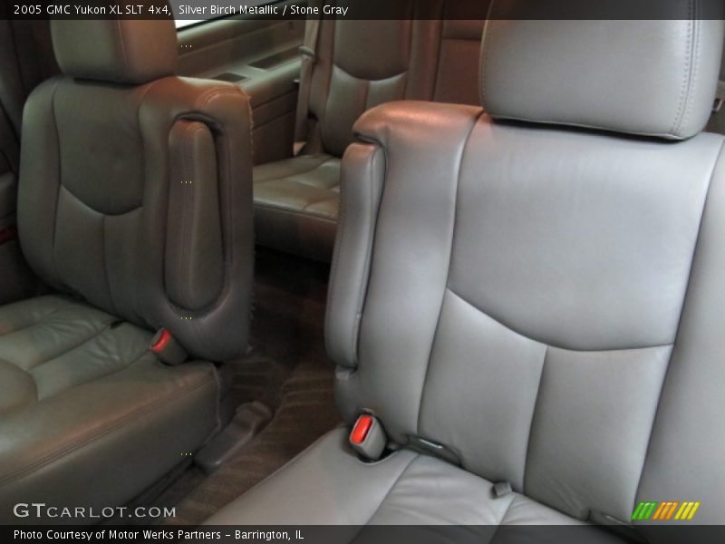 Silver Birch Metallic / Stone Gray 2005 GMC Yukon XL SLT 4x4