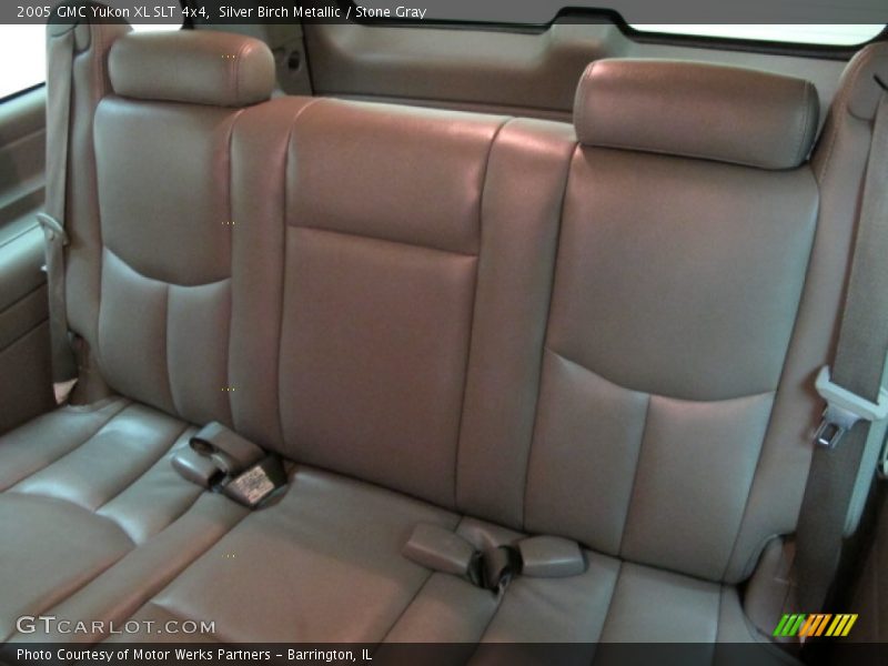 Silver Birch Metallic / Stone Gray 2005 GMC Yukon XL SLT 4x4