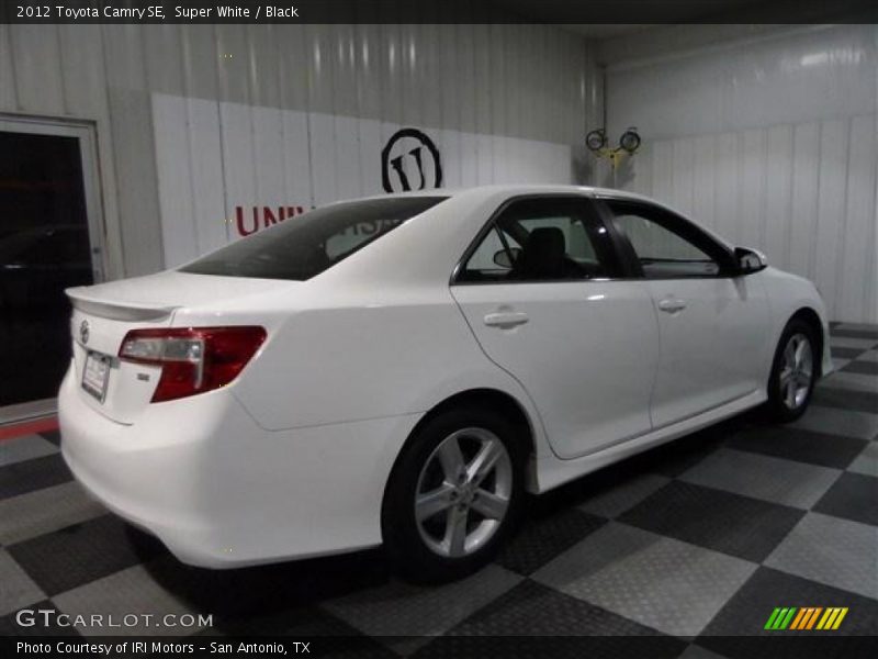 Super White / Black 2012 Toyota Camry SE