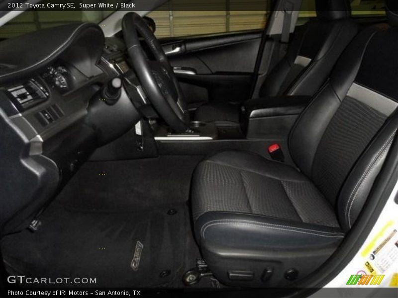 Super White / Black 2012 Toyota Camry SE
