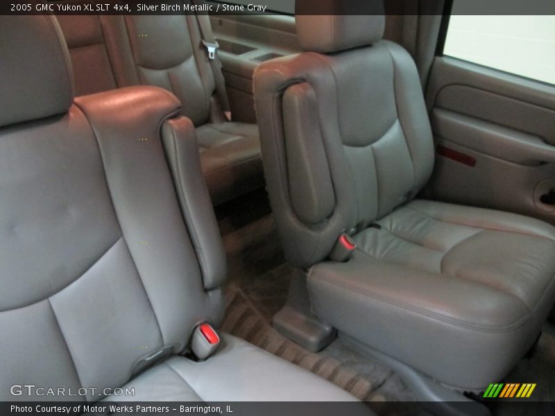 Silver Birch Metallic / Stone Gray 2005 GMC Yukon XL SLT 4x4