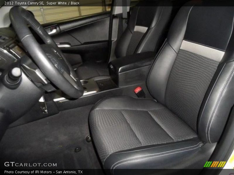Super White / Black 2012 Toyota Camry SE