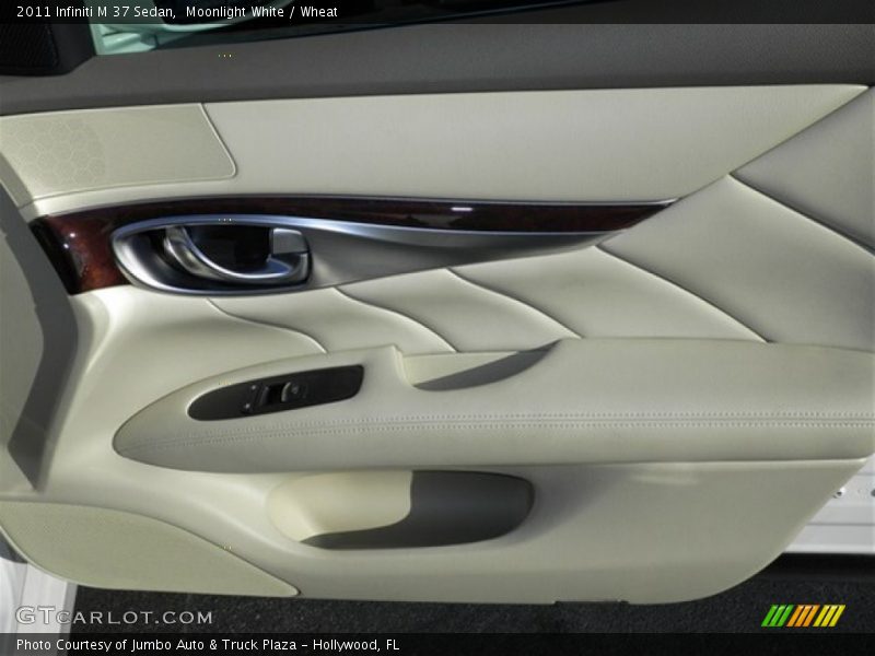 Moonlight White / Wheat 2011 Infiniti M 37 Sedan