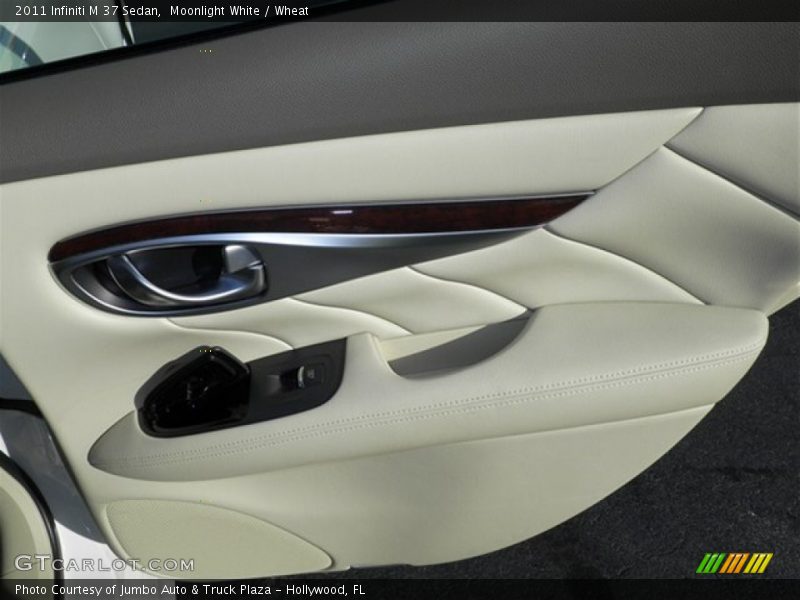 Moonlight White / Wheat 2011 Infiniti M 37 Sedan