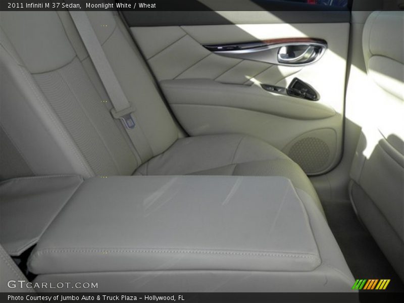 Moonlight White / Wheat 2011 Infiniti M 37 Sedan