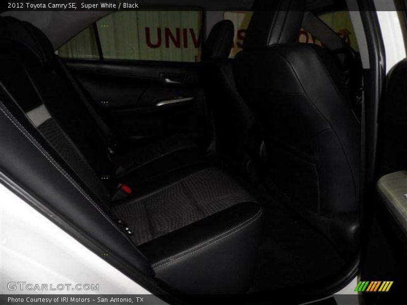 Super White / Black 2012 Toyota Camry SE