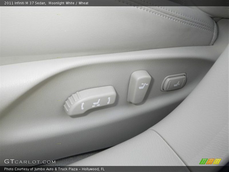Moonlight White / Wheat 2011 Infiniti M 37 Sedan