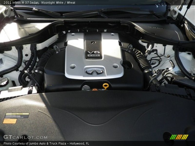 Moonlight White / Wheat 2011 Infiniti M 37 Sedan
