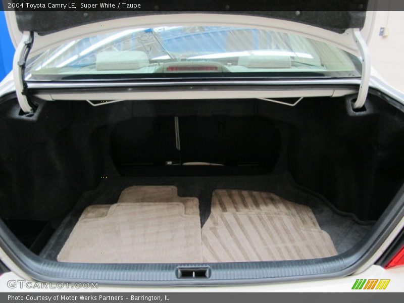 Super White / Taupe 2004 Toyota Camry LE