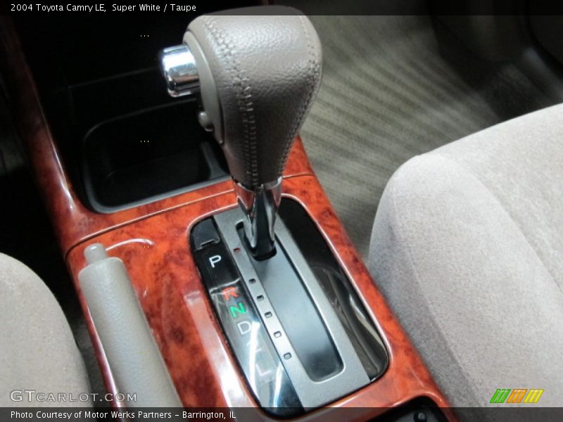 Super White / Taupe 2004 Toyota Camry LE
