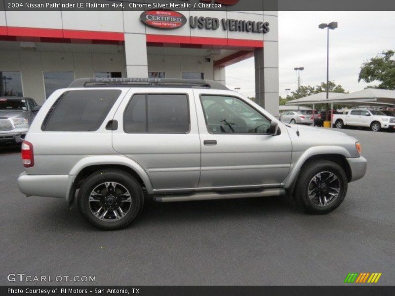 Chrome Silver Metallic / Charcoal 2004 Nissan Pathfinder LE Platinum 4x4